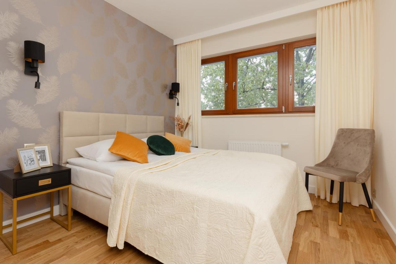 Deluxe Apartment Wronia 45 With Ac, Parking & Balcony By Renters Prestige Varsó Kültér fotó