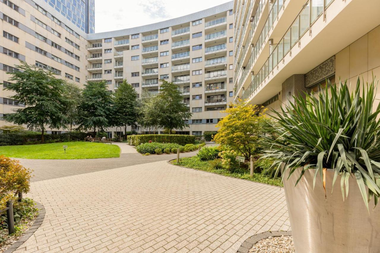 Deluxe Apartment Wronia 45 With Ac, Parking & Balcony By Renters Prestige Varsó Kültér fotó